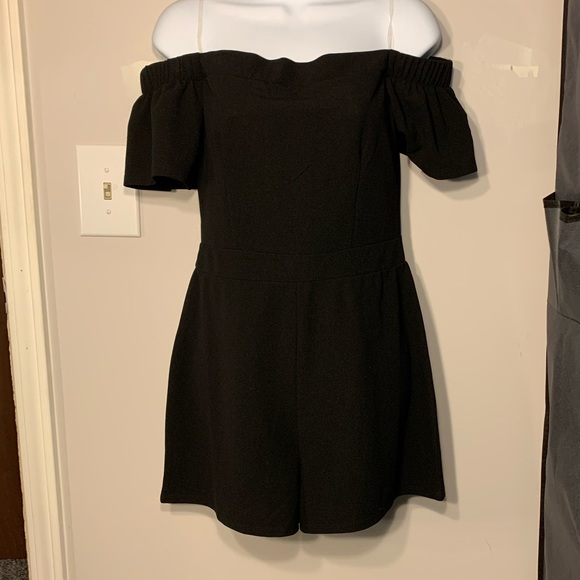 Off the shoulder romper - Picture 1 of 3